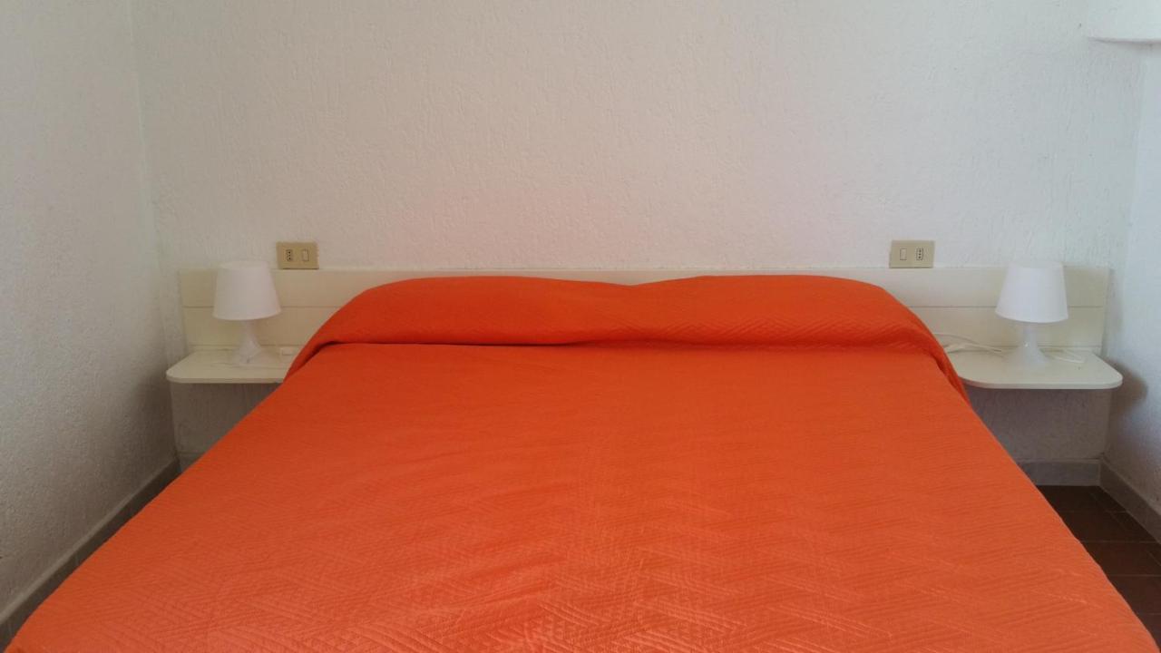 Residence Frontemare Santa Teresa Gallura Kültér fotó